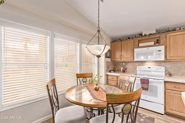 2400 E BASELINE Avenue #129, Apache Junction, AZ 85119