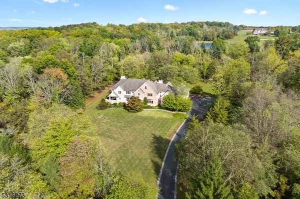 7 Coach Ln, Hopewell Twp., NJ 08530