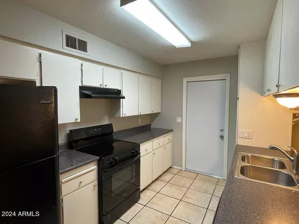 54 E JUNIPER Street, Mesa, AZ 85201