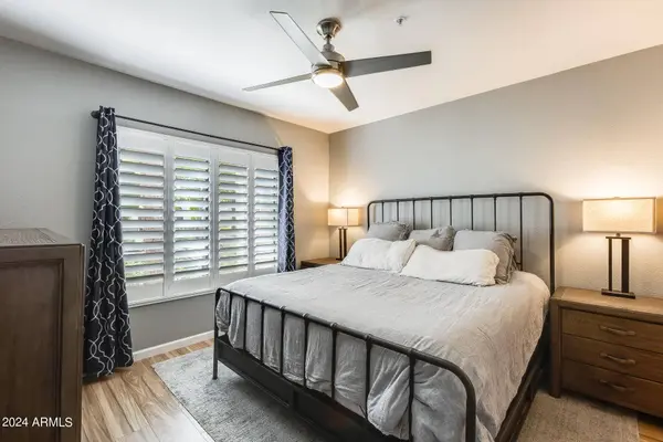 750 E NORTHERN Avenue E #1084, Phoenix, AZ 85020