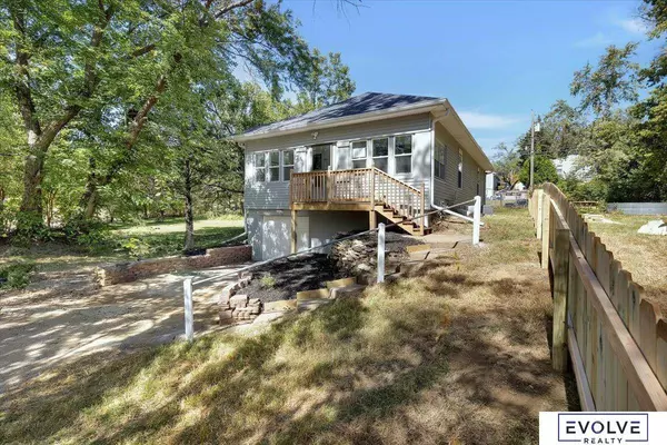 4534 Nebraska Avenue, Omaha, NE 68104