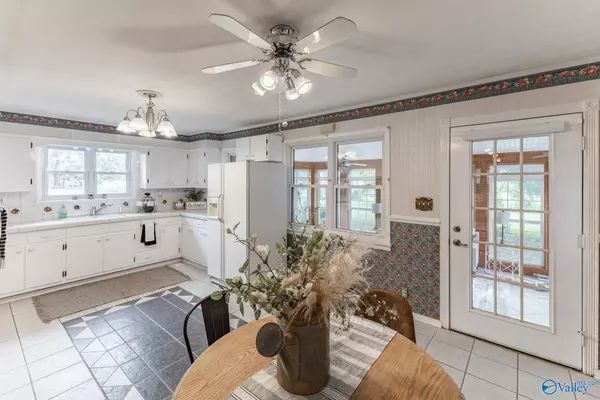 4225 E Highway 55, Eva, AL 35621