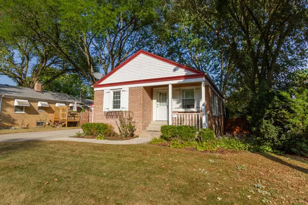 311 S Plum Grove RD, Palatine, IL 60067