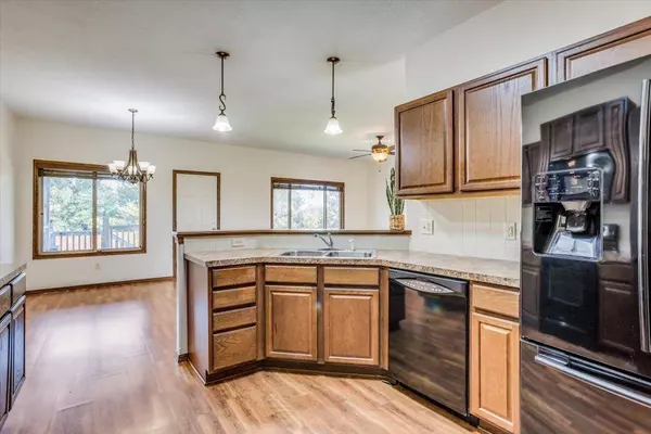 7104 S Kansas St, Haysville, KS 67060