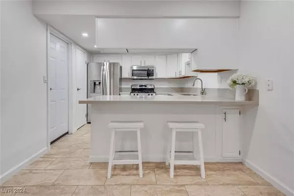 6525 Brushwood Lane, Las Vegas, NV 89107