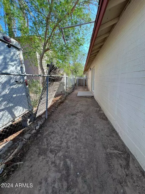 10641 N 15TH Avenue, Phoenix, AZ 85029