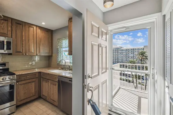 6075 SHORE BLVD S #615, Gulfport, FL 33707