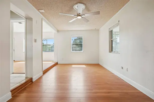 2415 LAURA PL, Orlando, FL 32803