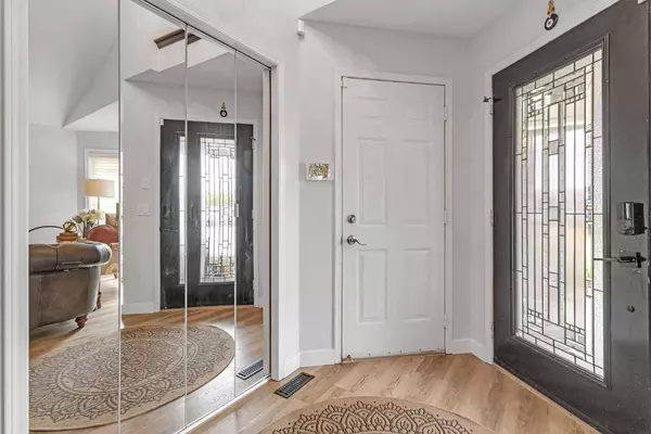 303 Coral Sands TER NE, Calgary, AB T3J 3K3