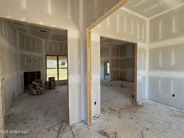 1018 Kensington Drive, Flowood, MS 39232