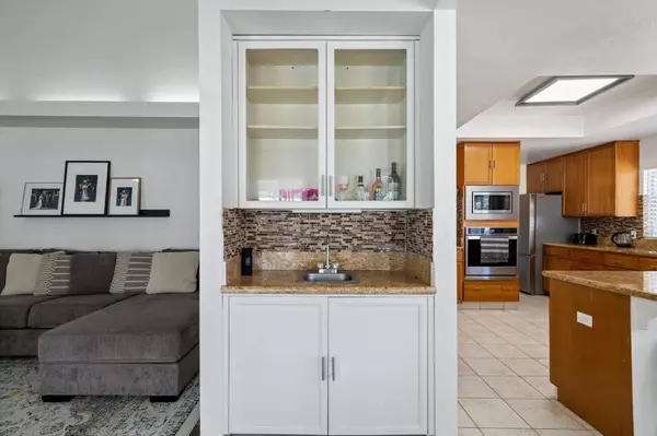 5615 E Hamilton Avenue, Fresno, CA 93727