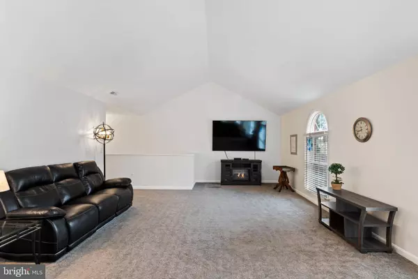 4649 DEER PATH RD, Harrisburg, PA 17110