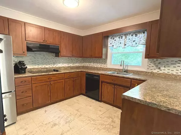 5 Nugget Hill Drive, Ledyard, CT 06335