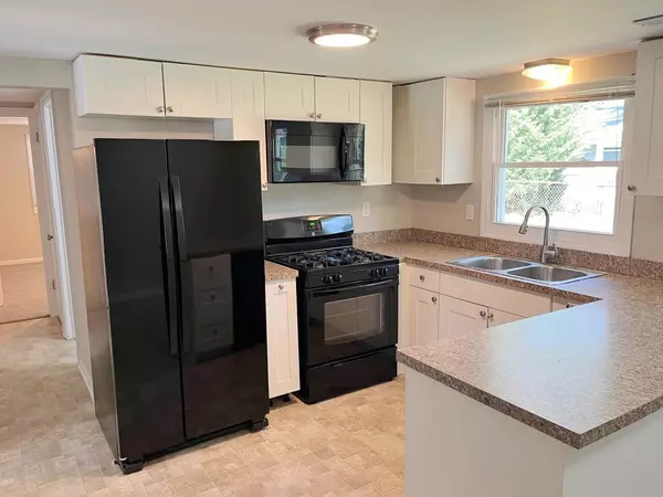 915 Hammond Avenue, Aurora, IL 60506