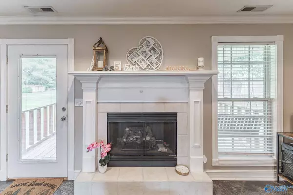 1099 Maplewood Drive SW, Hartselle, AL 35640