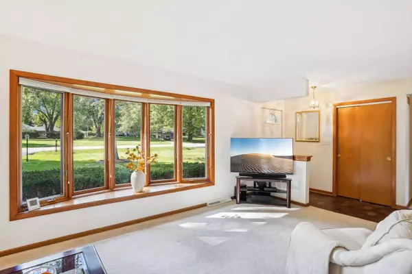 6N355 Spring CT, Medinah, IL 60157