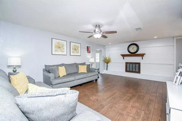 14319 Crosshaven DR, Houston, TX 77015