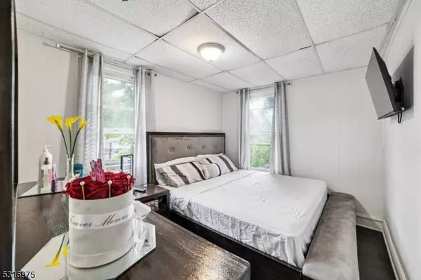 260 Seymour Ave, Newark City, NJ 07112