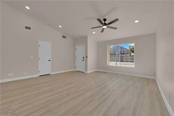 6232 W La Madre Way, Las Vegas, NV 89130