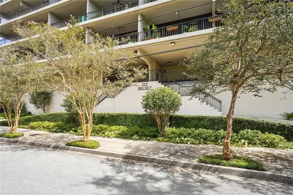 123 WALNUT ST #302, New Orleans, LA 70118