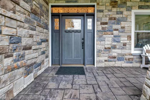 4267 MEADOW Court, Port Huron, MI 48060