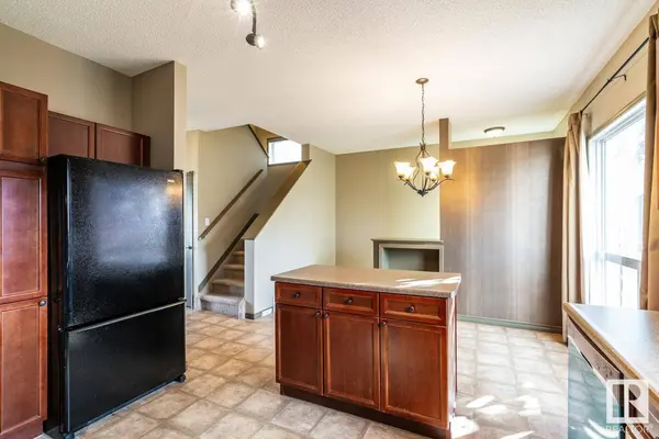 159 BRINTNELL BV NW, Edmonton, AB T5Y 3M2