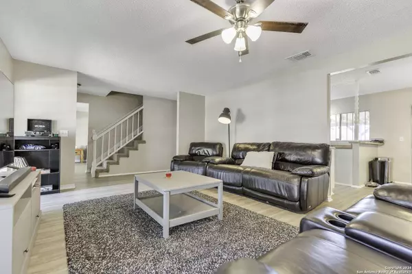 16323 FALCON HILL ST, San Antonio, TX 78247-1307