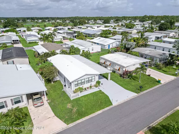 920 Hyacinth CIR, Barefoot Bay, FL 32976