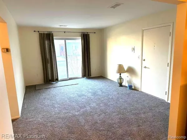 10018 ALLEN POINTE Drive, Allen Park, MI 48101