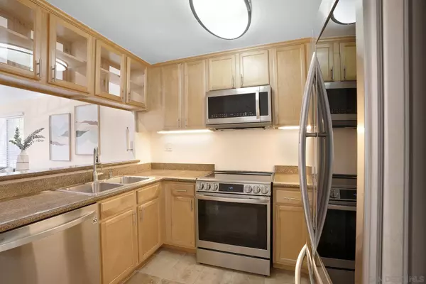 10232 Maya Linda Rd #25, San Diego, CA 92126