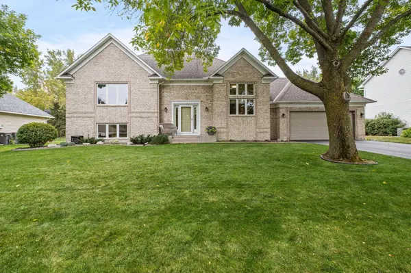 2267 Boulder RD, Chanhassen, MN 55317