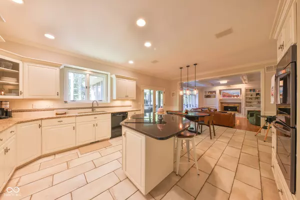 11546 Old Stone DR, Indianapolis, IN 46236