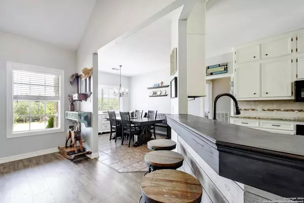 1550 JOHNSON RD, Canyon Lake, TX 78133-3132