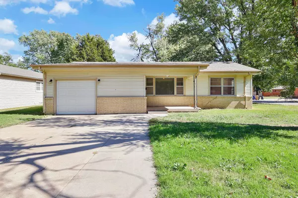 700 N Abilene Ave, Valley Center, KS 67147