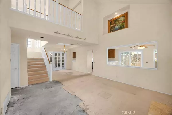 2116 Colina Vista WAY, Costa Mesa, CA 92627