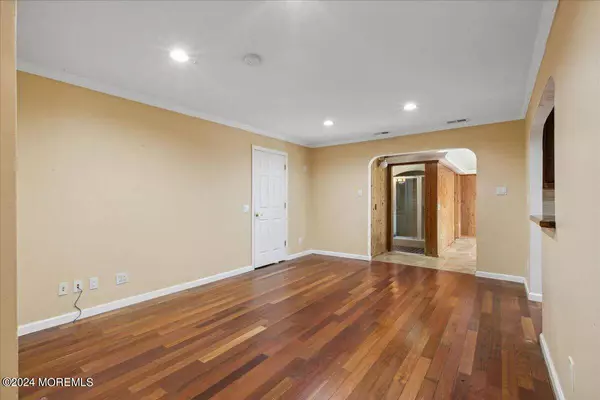 490 Iron Bridge Road, Freehold, NJ 07728