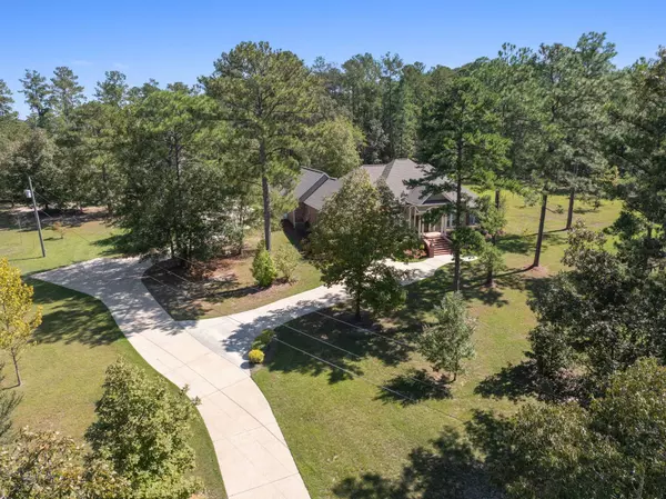 28 W Lake Rd., Hattiesburg, MS 39402