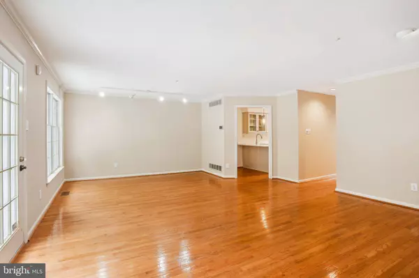 353 BRISTOL CIR, Exton, PA 19341