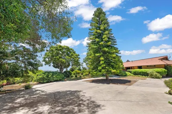 641 Ridge WAY, Fallbrook, CA 92028