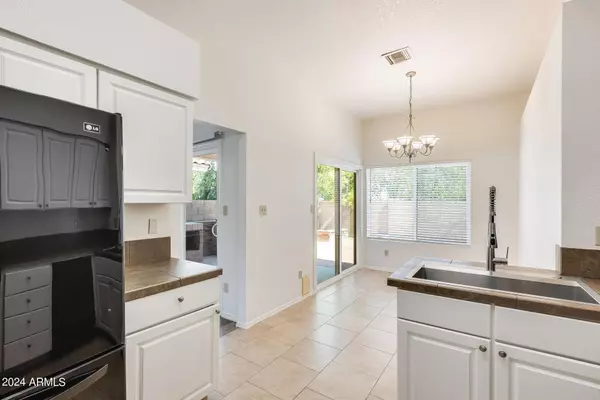 6849 S ROOSEVELT Street, Tempe, AZ 85283