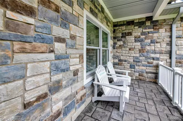 4267 MEADOW Court, Port Huron, MI 48060