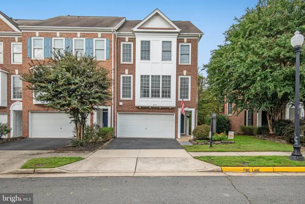26111 NIMBLETON SQ, Chantilly, VA 20152