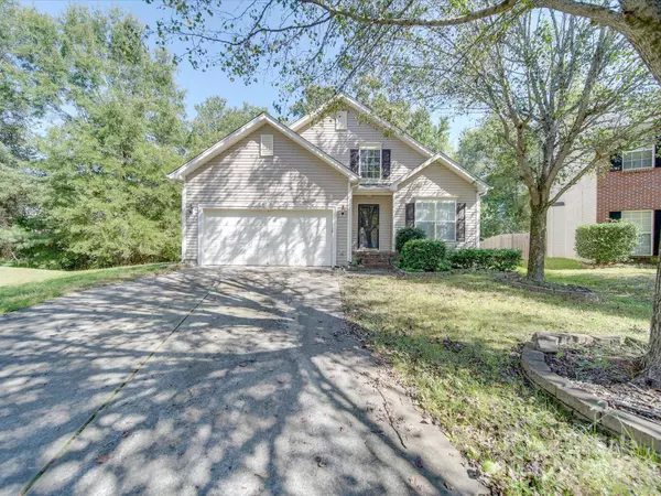 8347 Fox Swamp RD, Charlotte, NC 28215