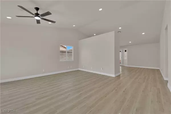 6232 W La Madre Way, Las Vegas, NV 89130