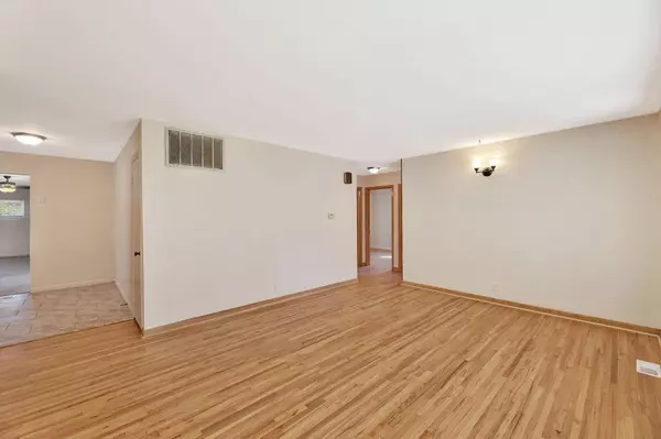 700 N Abilene Ave, Valley Center, KS 67147