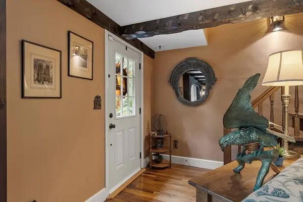 26 Lovejoy Rd, Andover, MA 01810