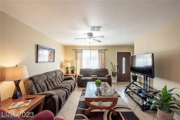 409 E Barrett Street, Henderson, NV 89011