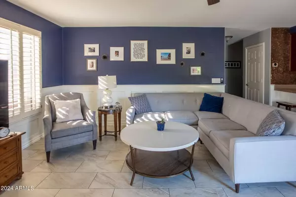 683 W CRANE Court, Chandler, AZ 85286