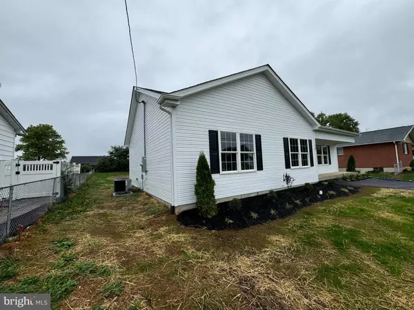 118 BLOSSOM, Winchester, VA 22602