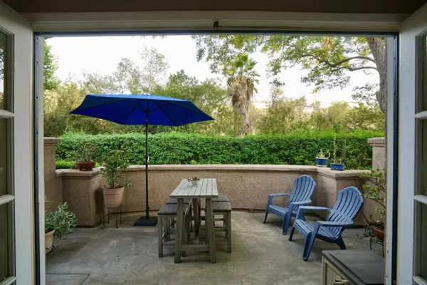 11360 Camino Playa Cancun #5, San Diego, CA 92124